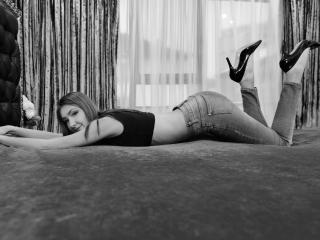 IrisVenetta - Live porn & sex cam - Img 13