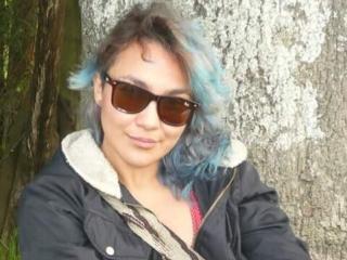 Eskela - Show x avec une Femmes musclée  