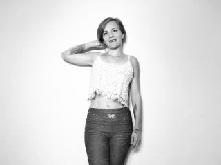 Foto del profilo sexy della modella HannahLeblant, per uno show live webcam molto piccante!